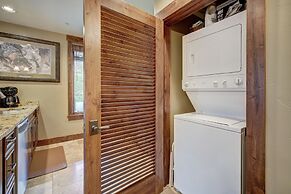 True Ski-in/ski-out Luxury Condo On Peak 7 1 Bedroom Condo by RedAwnin
