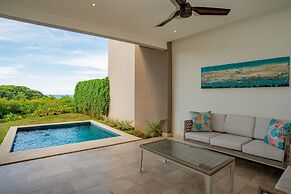 Townhouse private pool Reserva Conchal