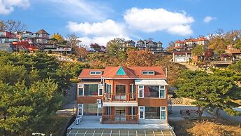 Ganghwa Marinwon Pulbilra Gajok Pension