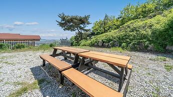 Ganghwa Marinwon Pulbilra Gajok Pension