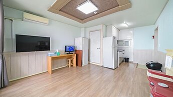 Ganghwa Marinwon Pulbilra Gajok Pension