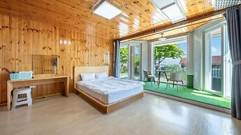 Ganghwa Marinwon Pulbilra Gajok Pension