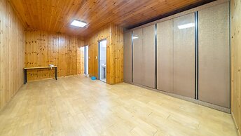 Ganghwa Marinwon Pulbilra Gajok Pension