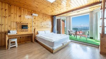 Ganghwa Marinwon Pulbilra Gajok Pension