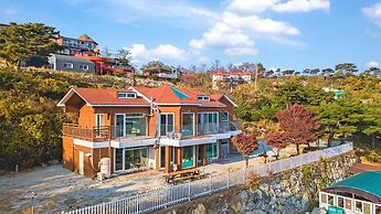 Ganghwa Marinwon Pulbilra Gajok Pension