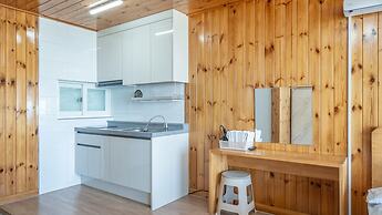 Ganghwa Marinwon Pulbilra Gajok Pension