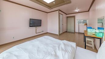 Ganghwa Marinwon Pulbilra Gajok Pension