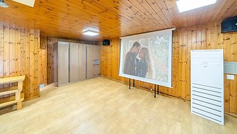 Ganghwa Marinwon Pulbilra Gajok Pension