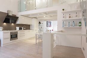 Le Grazie Luxury Apartment by Mmega