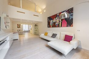 Le Grazie Luxury Apartment by Mmega