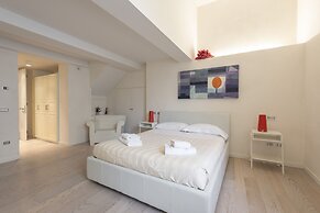 Le Grazie Luxury Apartment by Mmega