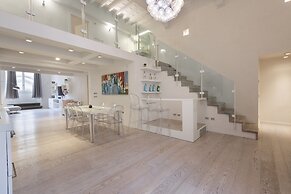 Le Grazie Luxury Apartment by Mmega