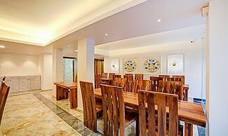 Treebo Lazystay Elite