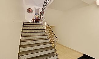 Treebo Lazystay Elite