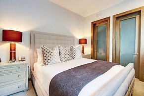 Resort Three Bedroom Suite 3 Apartment Hotel by RedAwning