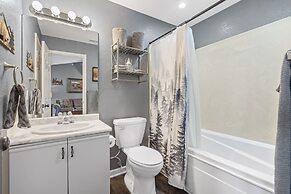 Penthouse Lodge - In Heart of Ozarks!