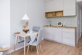 Studio Nocznickiego 4 Guests by Renters