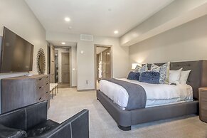 Platinum Four Bedroom Suite 4 Apartment Hotel by RedAwning