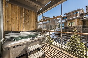 Platinum Four Bedroom Suite 4 Apartment Hotel by RedAwning