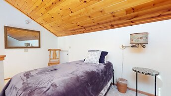 Mammoth Sierra Townhomes #18 2 Bedroom Condo by RedAwning