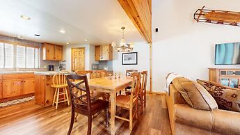 Mammoth Sierra Townhomes #18 2 Bedroom Condo by RedAwning