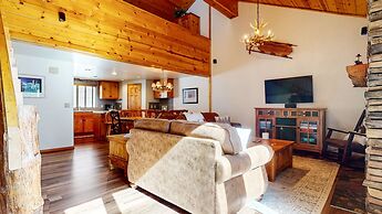 Mammoth Sierra Townhomes #18 2 Bedroom Condo by RedAwning