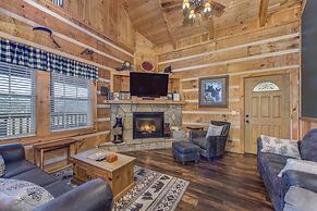 Scenic Smoky Mountains Escape w/ Hot Tub