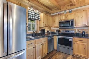 Scenic Smoky Mountains Escape w/ Hot Tub