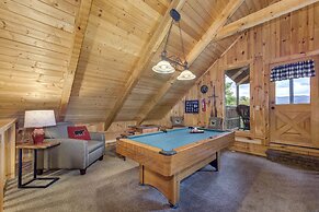 Scenic Smoky Mountains Escape w/ Hot Tub