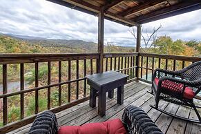 Scenic Smoky Mountains Escape w/ Hot Tub