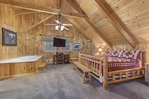 Scenic Smoky Mountains Escape w/ Hot Tub