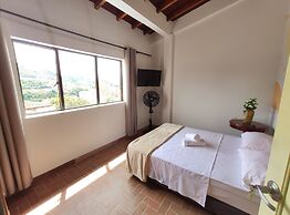 Hostal Colors - Hostel