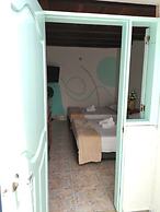 Hostal Colors - Hostel