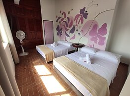 Hostal Colors - Hostel