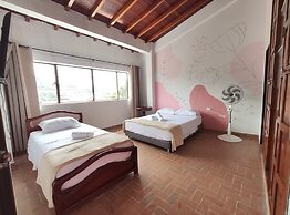 Hostal Colors - Hostel