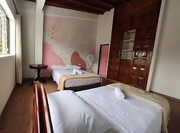 Hostal Colors - Hostel