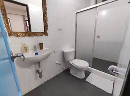 Hostal Colors - Hostel