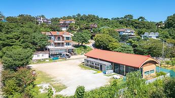 Ganghwa Haimom Family Poolvilla Marine