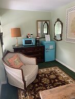 Nature Coast Inn and Cottages