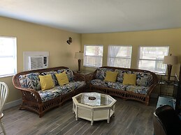 Nature Coast Inn and Cottages