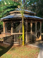 Nature Coast Inn and Cottages