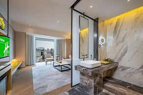Holiday Inn Shanghai Huaxia by IHG