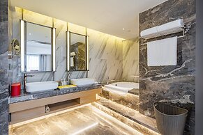 Holiday Inn Shanghai Huaxia by IHG