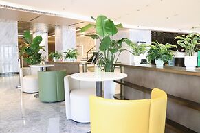 Holiday Inn Shanghai Huaxia by IHG