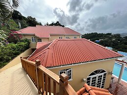 Stunning 4-bed Villa in Gros Islet, St Lucia