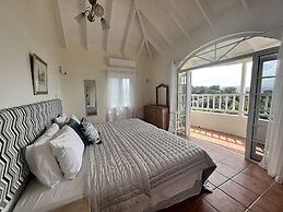 Stunning 4-bed Villa in Gros Islet, St Lucia