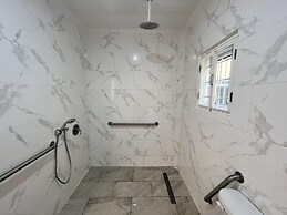 Stunning 4-bed Villa in Gros Islet, St Lucia