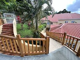 Stunning 4-bed Villa in Gros Islet, St Lucia