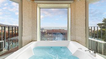 Ganghwa Marinpaibeu Pulbilra Gajok Pension