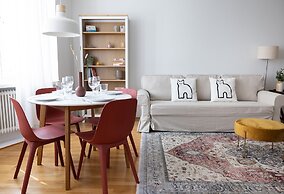 2ndhomes Charming 1BR Apartment w Sauna